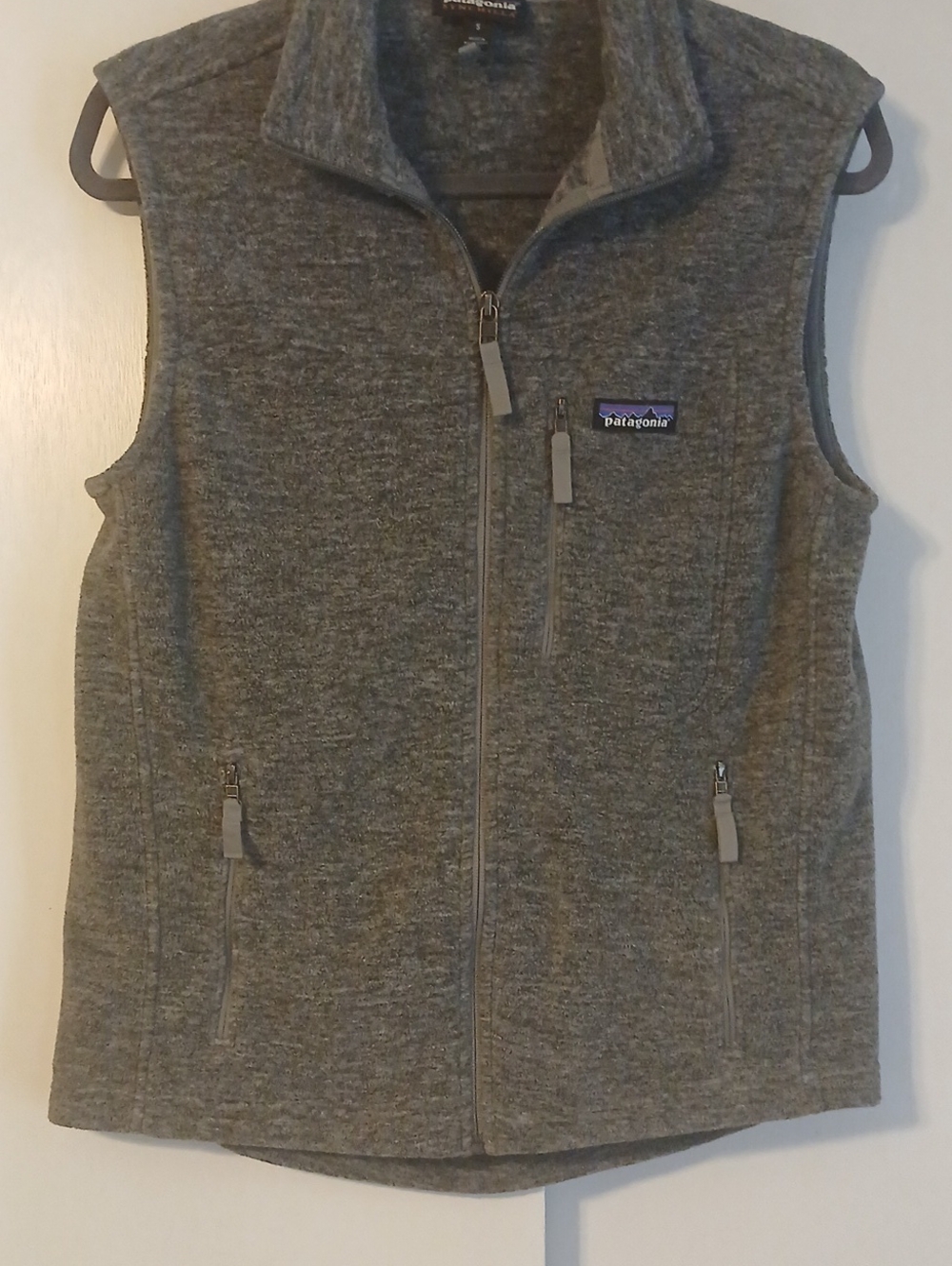 Patagonia Men’s Gray Full-Zip Synchilla Vest in Size S